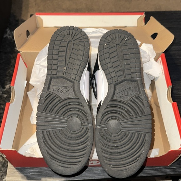 Nike Men's Black and White High-Top Sneakers. Nike Dunk High(Panda) - Picture 5 of 8